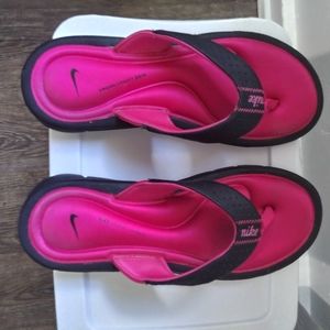 NIKE Woman's Thong Sandals